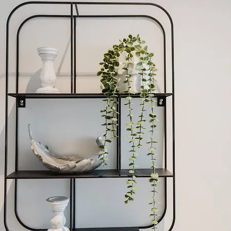 Elite Mercury Towers 1bed By Homely