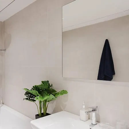 Apartment Elite Mercury Towers 1bed By Homely