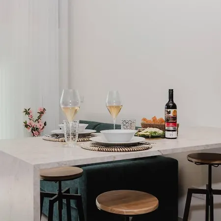 Elite Mercury Towers 1bed By Homely Apartment