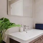 Elite Mercury Towers 1bed By Homely