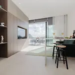 Elite Mercury Towers 1bed By Homely Daire